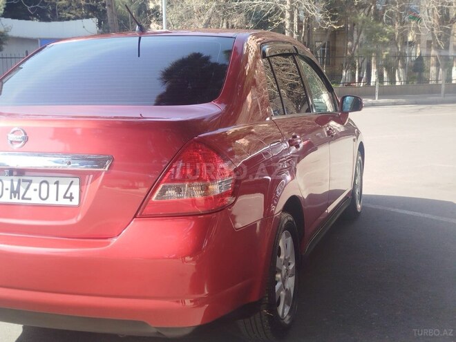 Nissan Tiida-8