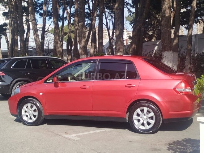 Nissan Tiida-11