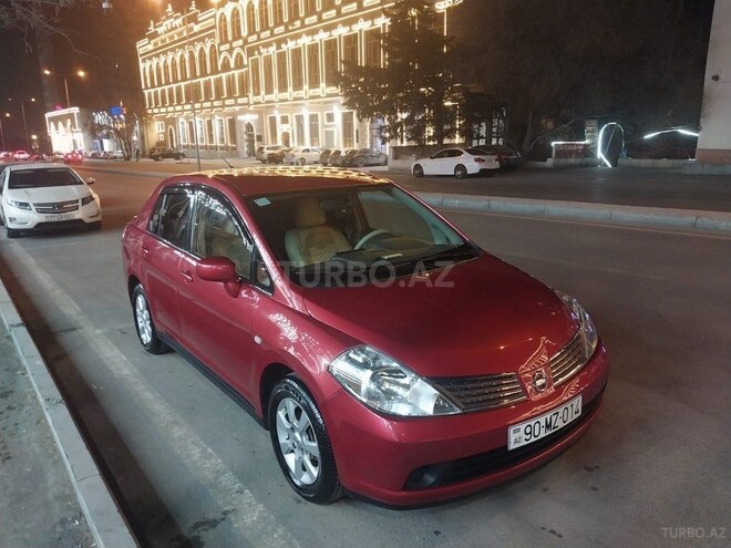 Nissan Tiida-16