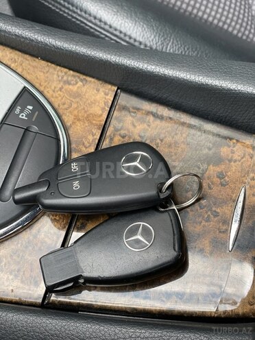 Mercedes E 320 2003, 252,000 km - 3.2 l - Bakı