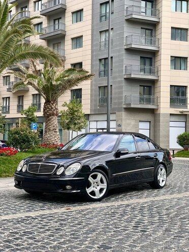 Mercedes E 320 2003, 252,000 km - 3.2 l - Bakı