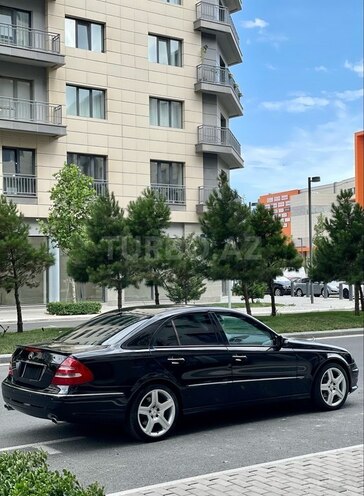 Mercedes E 320 2003, 252,000 km - 3.2 l - Bakı