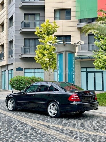 Mercedes E 320 2003, 252,000 km - 3.2 l - Bakı
