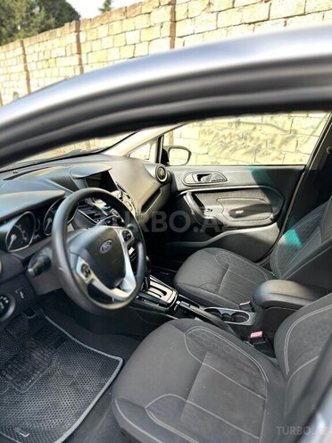 Ford Fiesta 2019, 120,000 km - 1.6 l - Bakı