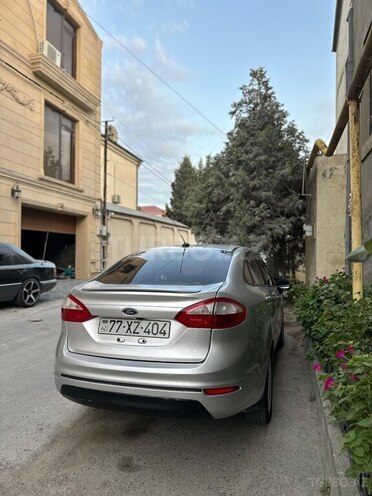 Ford Fiesta 2019, 120,000 km - 1.6 l - Bakı