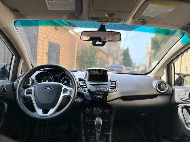 Ford Fiesta 2019, 120,000 km - 1.6 l - Bakı