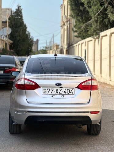 Ford Fiesta 2019, 120,000 km - 1.6 l - Bakı