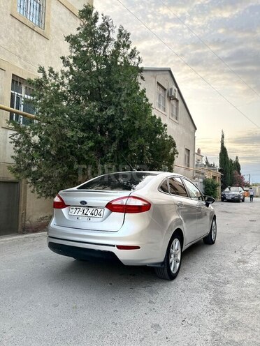 Ford Fiesta 2019, 120,000 km - 1.6 l - Bakı