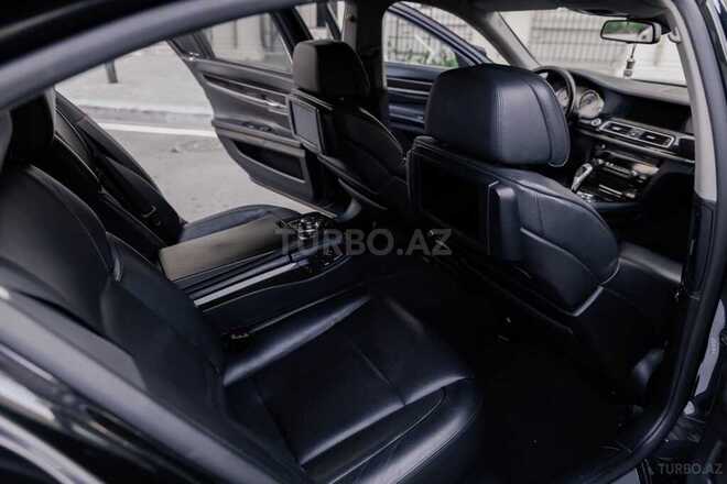 BMW 750-19