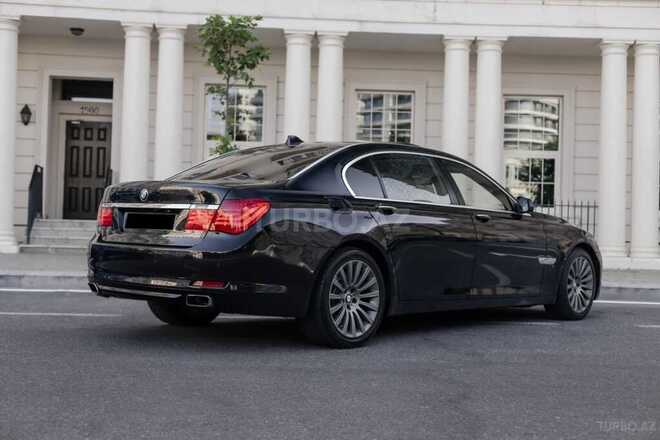 BMW 750-9