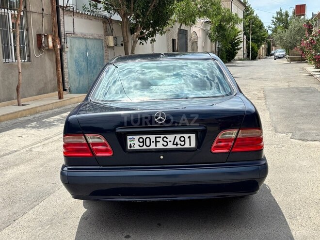 Mercedes E 240 1999, 265,803 km - 2.4 l - Bakı