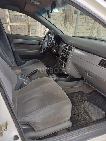 Chevrolet Lacetti-5