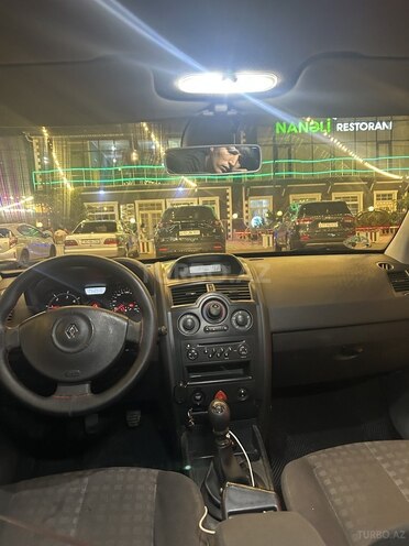 Renault Megane-5