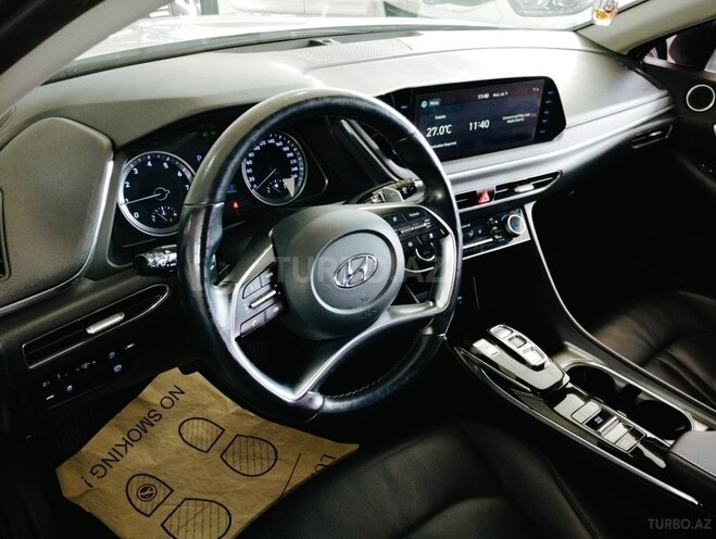 Hyundai Sonata-12