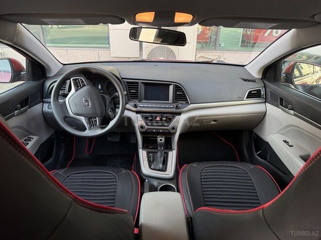 Hyundai Elantra 2018, 136,186 km - 2.0 l - Bakı