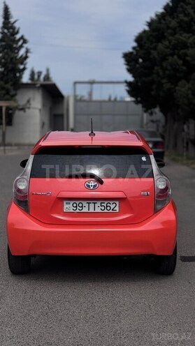 Toyota Prius C 2012, 268,000 km - 1.5 l - Bakı