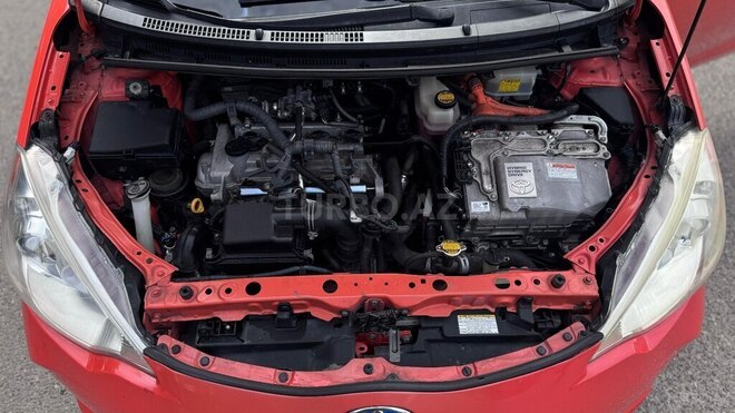 Toyota Prius C 2012, 268,000 km - 1.5 l - Bakı