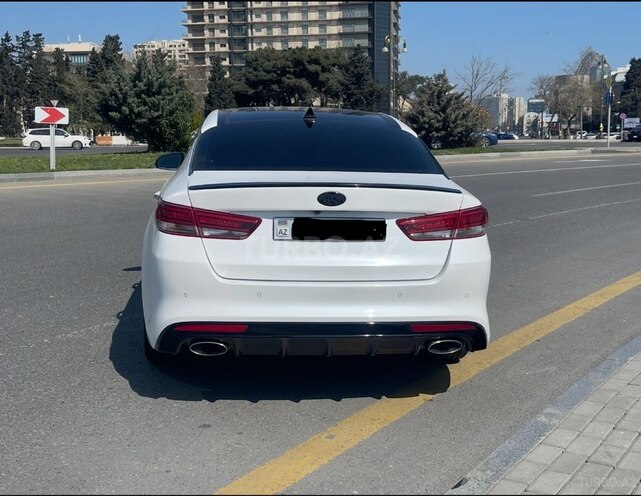 Kia Optima-5