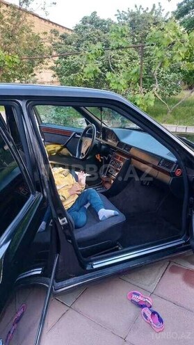 Mercedes E 220 1995, 445,000 km - 2.2 l - Bakı