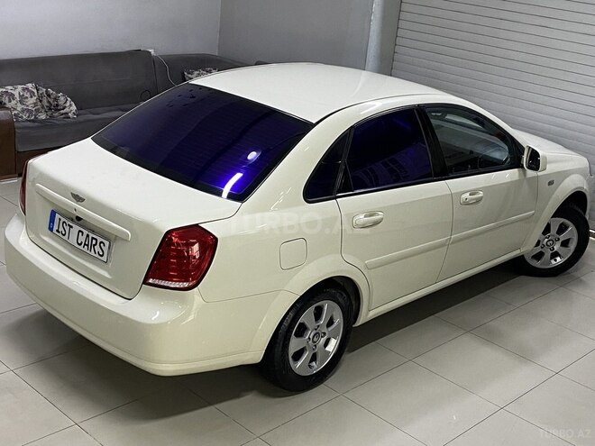 Daewoo Gentra-14