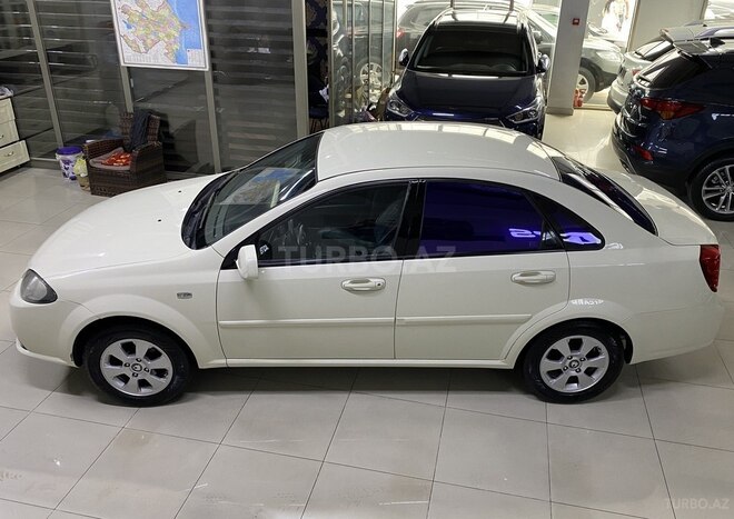 Daewoo Gentra-8