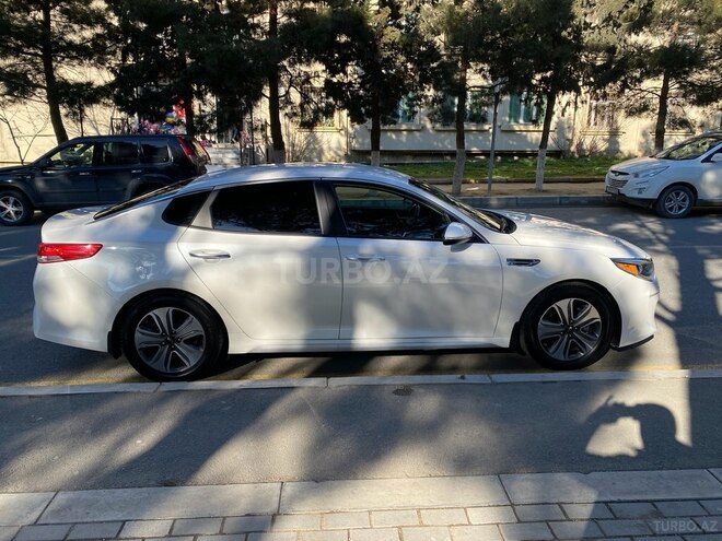 Kia Optima-4
