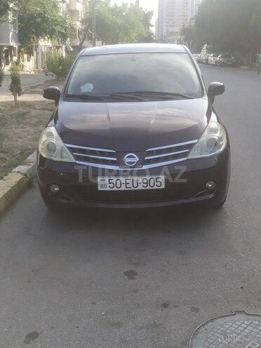Nissan Tiida-1