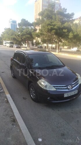 Nissan Tiida-6