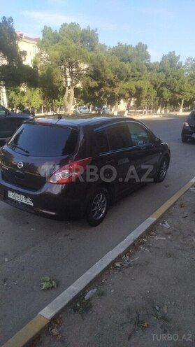 Nissan Tiida-13