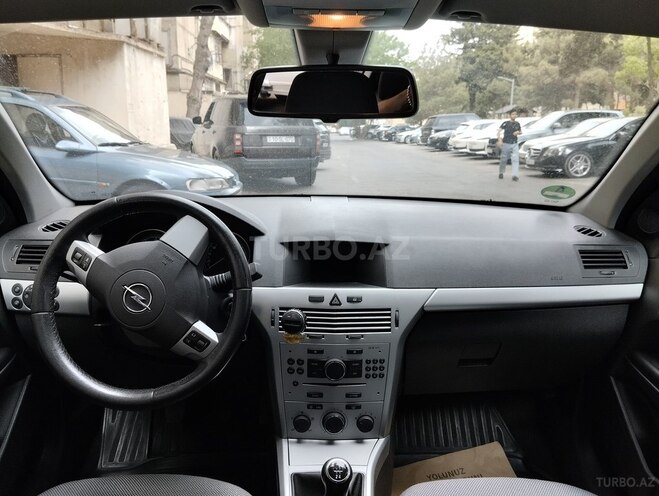 Opel Astra 2009, 280,000 km - 1.4 l - Bakı