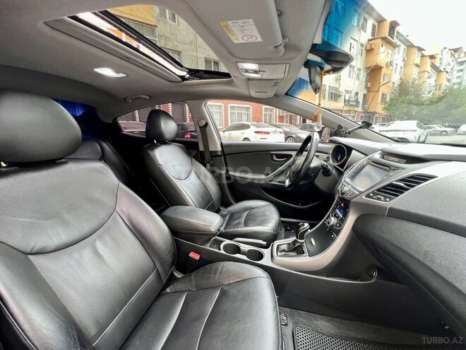 Hyundai Elantra 2015, 150,000 km - 1.8 l - Bakı