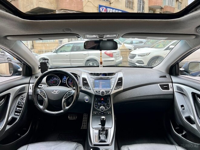 Hyundai Elantra 2015, 150,000 km - 1.8 l - Bakı