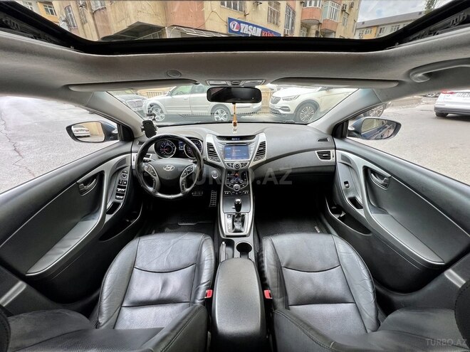 Hyundai Elantra 2015, 150,000 km - 1.8 l - Bakı