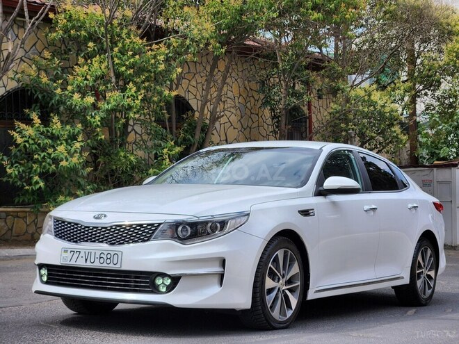 Kia K5-1