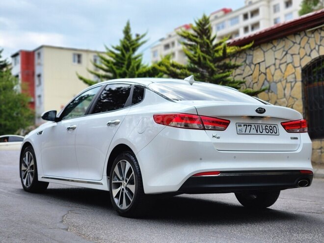 Kia K5-8