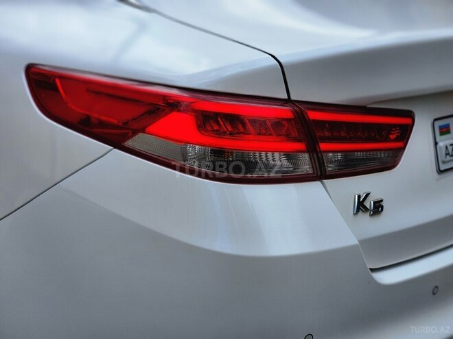Kia K5-13
