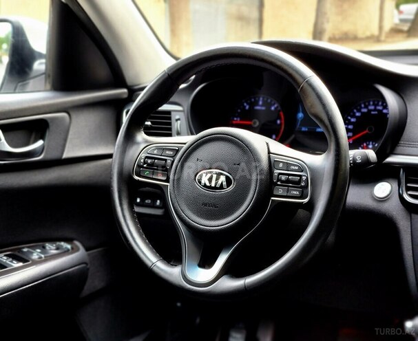 Kia K5-16