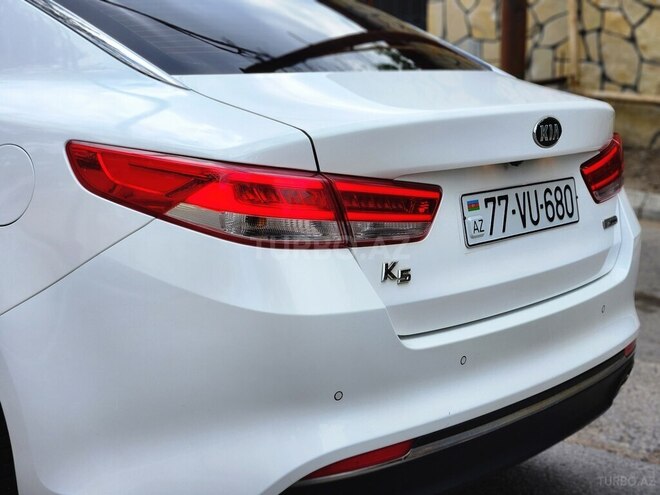 Kia K5-12