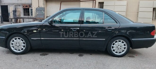 Mercedes E 240 1998, 319,800 km - 2.4 l - Bakı