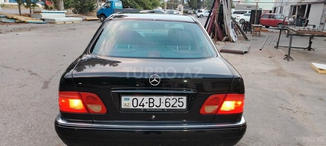 Mercedes E 240 1998, 319,800 km - 2.4 l - Bakı