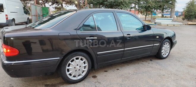 Mercedes E 240 1998, 319,800 km - 2.4 l - Bakı