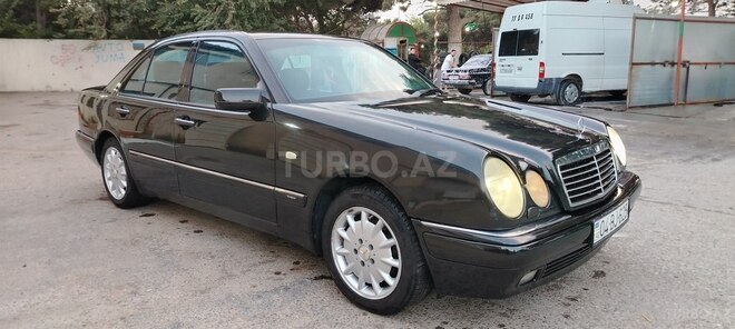 Mercedes E 240 1998, 319,800 km - 2.4 l - Bakı