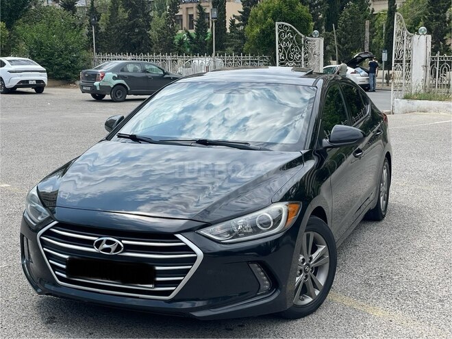 Hyundai Elantra-1