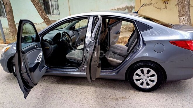 Hyundai Accent 2017, 101,735 km - 1.6 l - Bakı