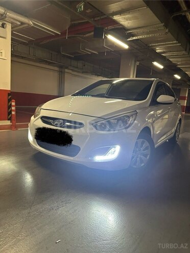 Hyundai Accent 2015, 200,000 km - 1.4 l - Bakı