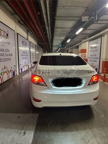 Hyundai Accent 2015, 200,000 km - 1.4 l - Bakı