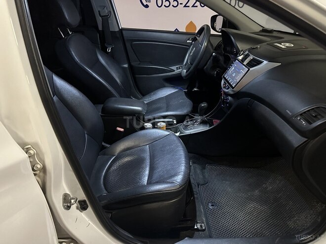 Hyundai Accent 2015, 200,000 km - 1.4 l - Bakı