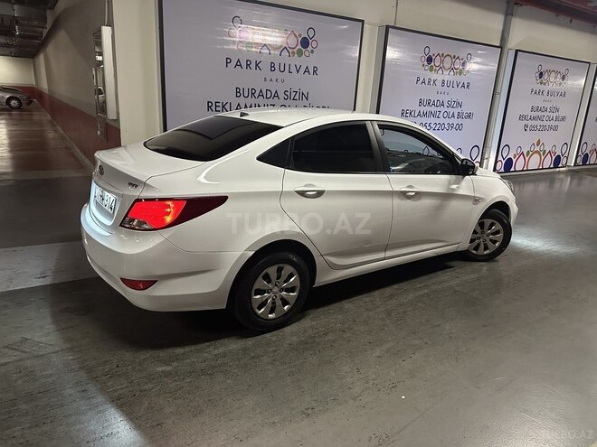 Hyundai Accent 2015, 200,000 km - 1.4 l - Bakı