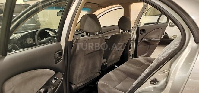 Nissan Sunny-13