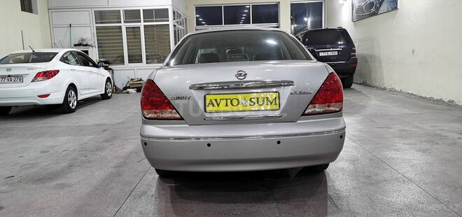 Nissan Sunny-9